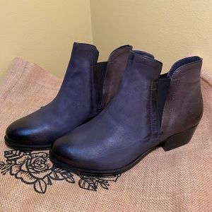 Miz Mooz Womens Bell Navy Leather Booties Slip On Ankle Boots NWT Size 8  39